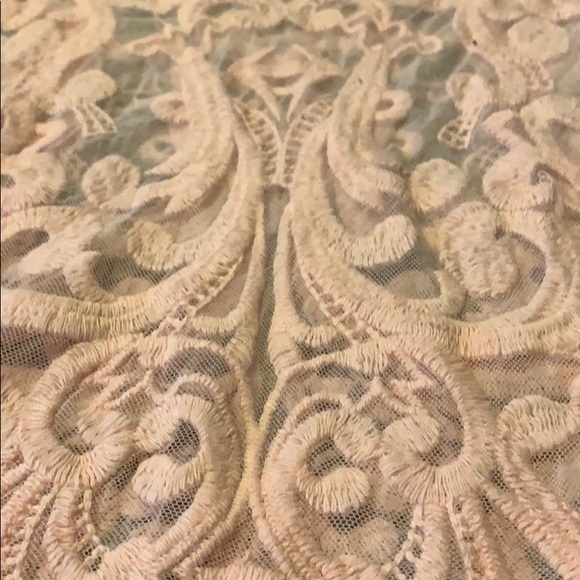 Embroidered blouse - Picture 2 of 3